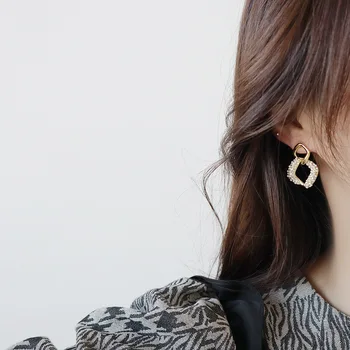 Kreativno zasnovo, fine twisted geometrijske biser uhani, elegantno in velikodušno ženski uhani, korejski modni nakit