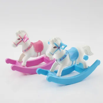 Mini Majhna plastična zibanje konja model ravnotežje konja doll house decoration pretvarjamo, igrajo hiša igrača darilo otroka, fant dekle
