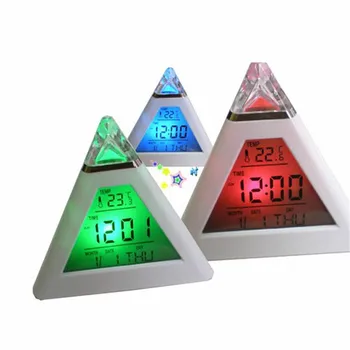 2017 Domov Nov Prihod, digitalna ura, reveil alarm Piramida Temperatura 7 Barv LED Spremenite Osvetlitev ozadja LED Budilka Dropshipping