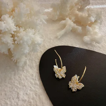 Korejski novo modno oblikovanje nakita votle bakrene vdelan cirkon smart metulj belo lupino uhani visijo elegantno žensko uhan