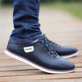 Moški Čevlji PU Usnje Priložnostne Čevlji za Moške Britanski Stil Poslovnih Čevlji Čipke Moških Loafers Superge Black Hoja Obutev Zapatos