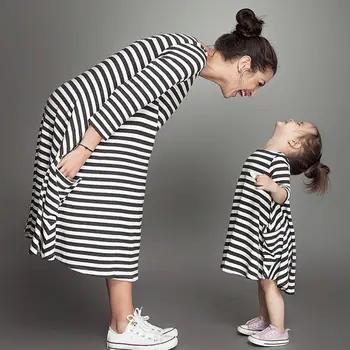 Mati in Hči Obleko Družina se Ujemajo Oblačila z Dolgimi Rokavi Prugasta Priložnostne Midi Obleke En Kos Obleke