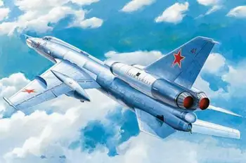 Prvi trobentač deloval 1/72 01695 Sovjetski Tu-22 Blinder Taktično Bomber Letalo Letalo Model TH16549-SMT2